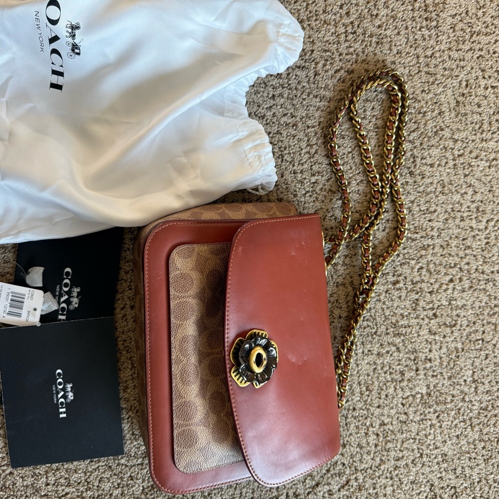 Coach Women's Brown Leather Shoulder Bag